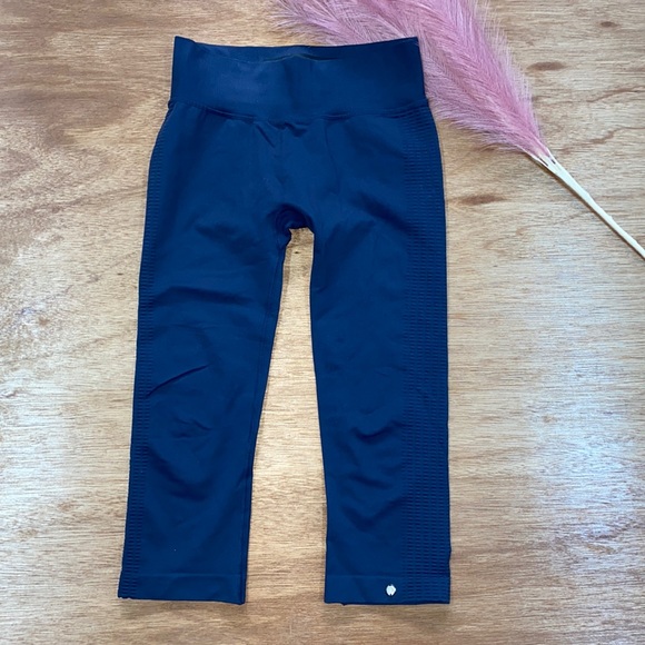 Brooks Pants - Brooks Pure Project Workout Capri Leggings small